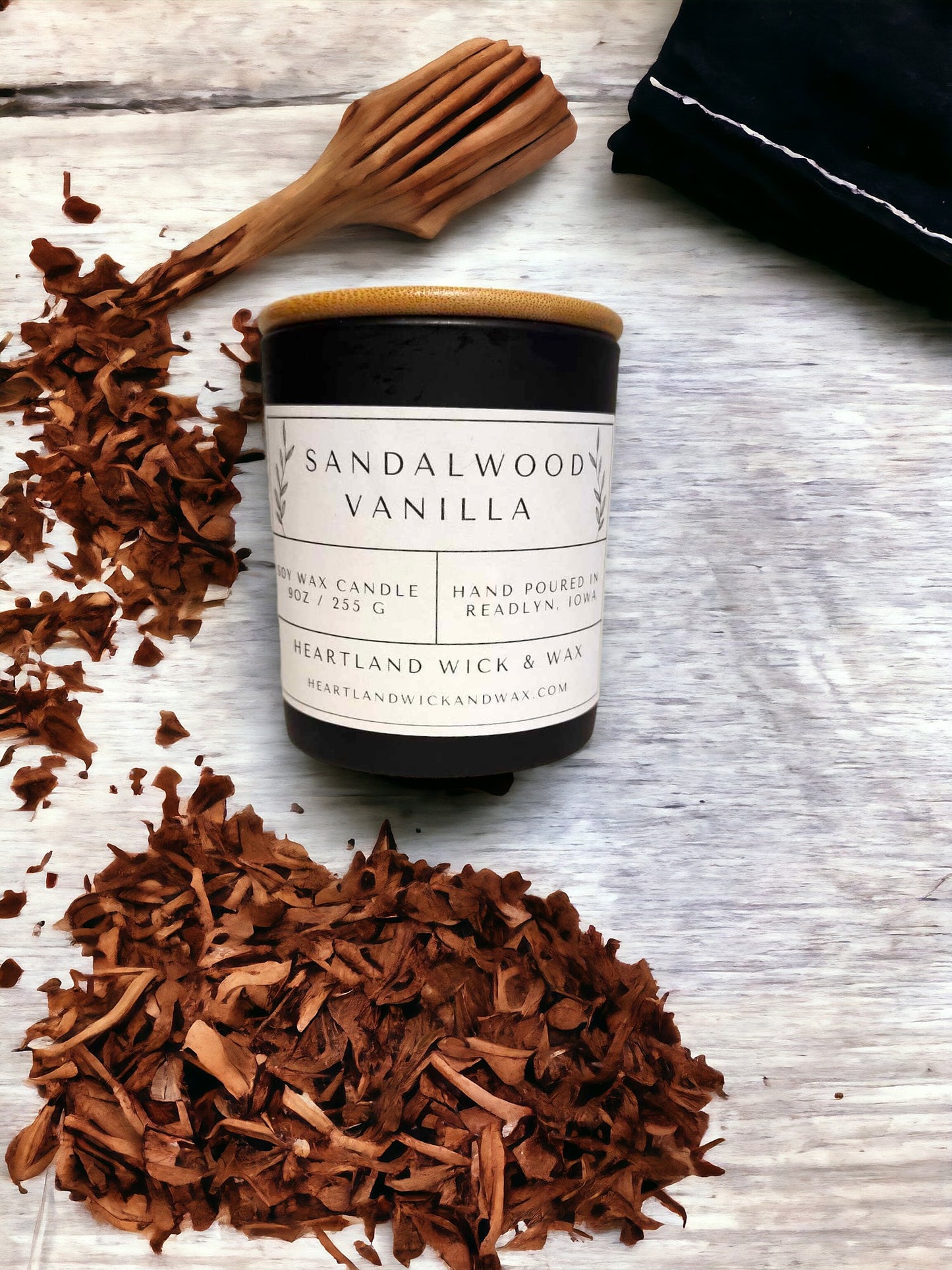 Sandalwood Vanilla 9 Ounce Candle